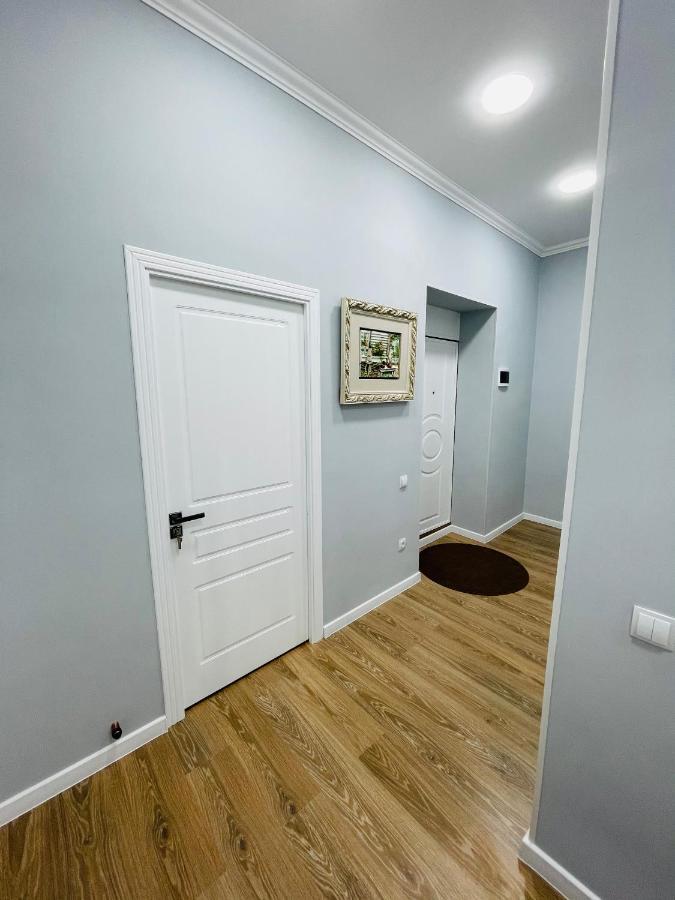 טשקנט Amir Temur Apartment In Center After Renovation מראה חיצוני תמונה