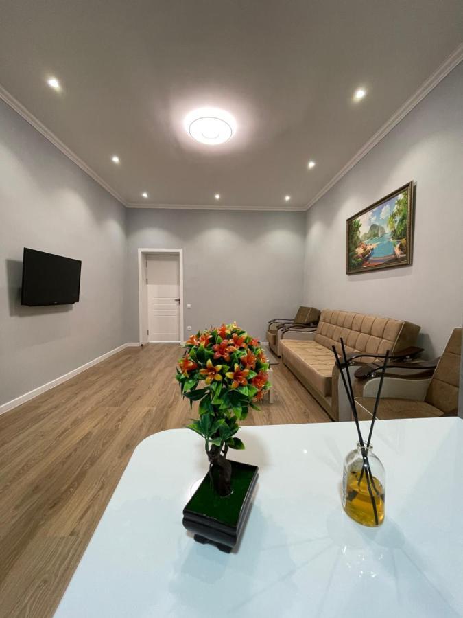 טשקנט Amir Temur Apartment In Center After Renovation מראה חיצוני תמונה